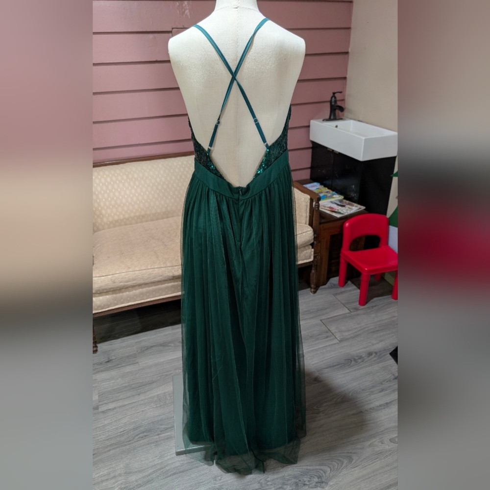 Green Sequin and Tulle Gown - Picture 2 of 3